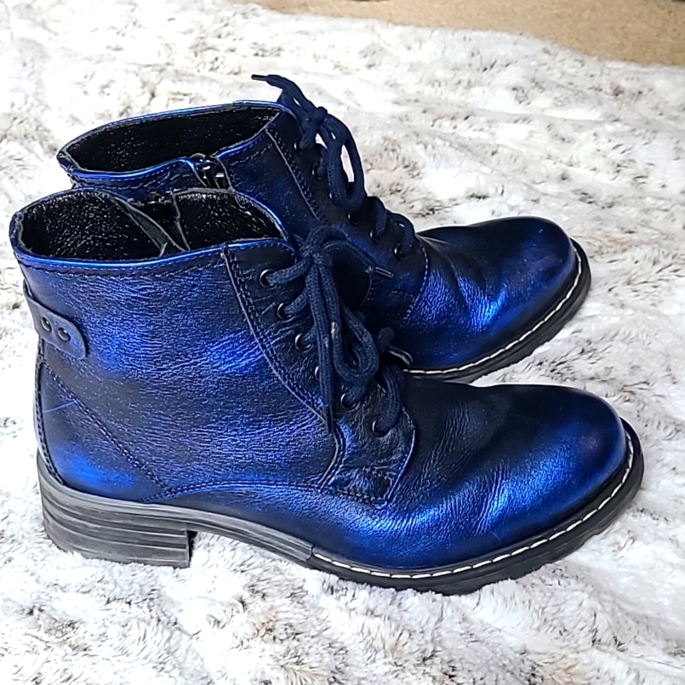 V Italia ankle boots